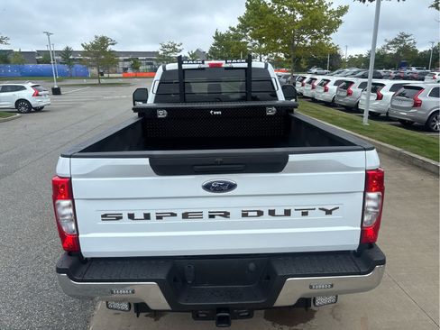 Used 2022 Ford F250 XL w/ Power Equipment Group AWD/4WD image 11