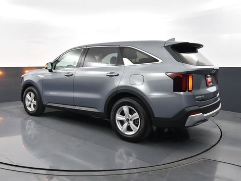Used 2025 Kia Sorento LX image 33
