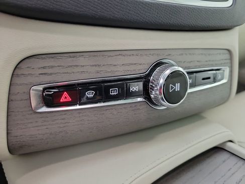 Certified 2024 Volvo XC90 B6 Plus w/ Protection Package AWD/4WD image 29
