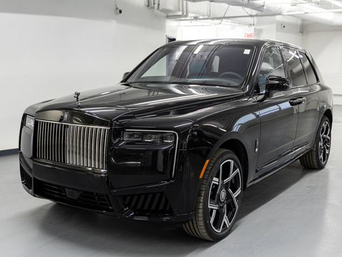 New 2026 Rolls-Royce Cullinan Black Badge image 1