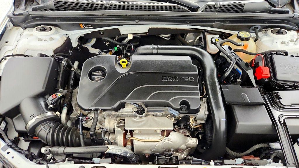 Used 2022 Chevrolet Malibu LS w/ Driver Confidence Package FWD image 26