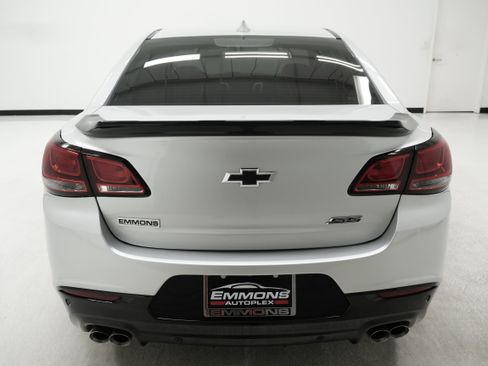 Used 2017 Chevrolet SS RWD image 5