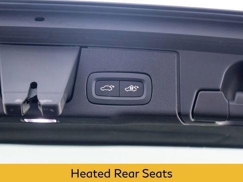 Used 2023 Volvo XC60 T8 Ultimate image 31