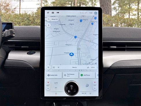 Used 2022 Ford Mustang Mach-E Select image 11