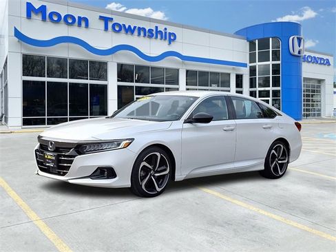 Used 2022 Honda Accord Sport image 3