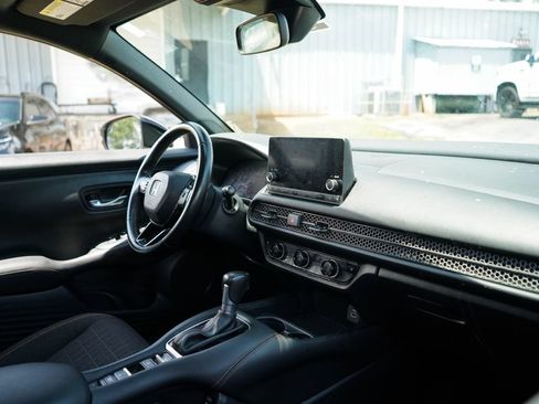 Used 2025 Honda HR-V Sport image 14