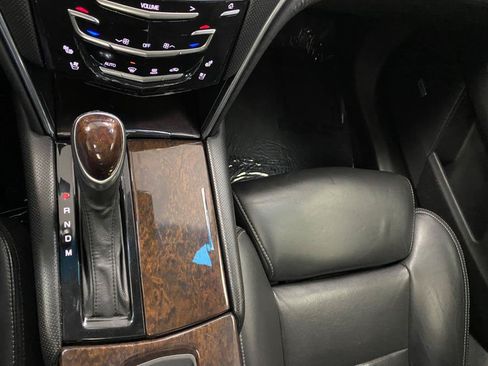 Used 2014 Cadillac XTS Premium FWD image 41