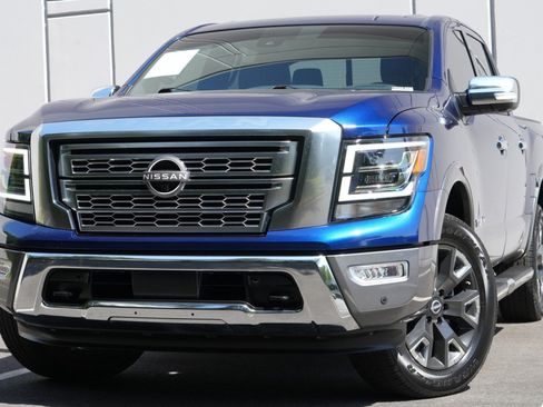 Used 2024 Nissan Titan Platinum Reserve w/ Moonroof Package AWD/4WD image 3