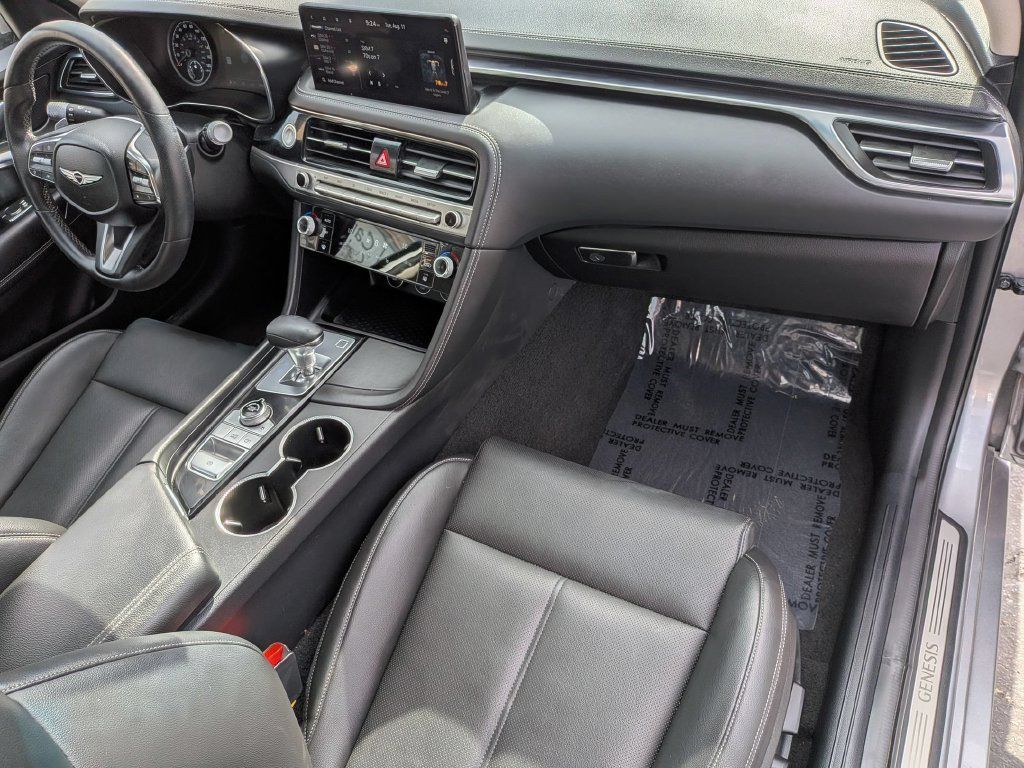 Used 2025 Genesis G70 2.5T RWD image 32