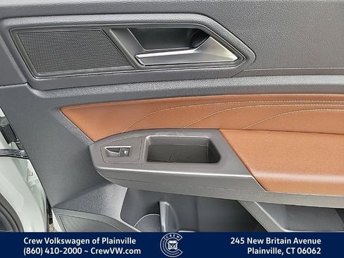 Certified 2023 Volkswagen Atlas SE w/ Black Wheel Package image 45