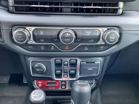 New 2026 Jeep Gladiator Rubicon image 16