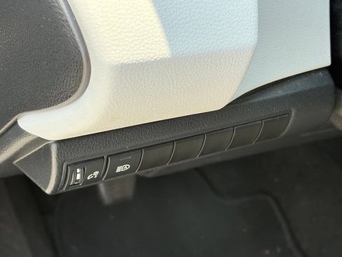 Used 2021 Toyota Corolla SE w/ Carpet Mat Package (TMS) FWD image 7