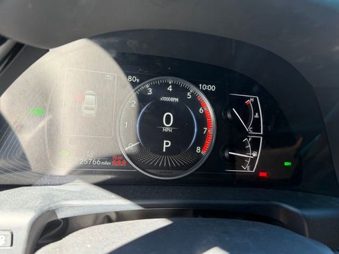 Used 2024 Lexus ES 300h w/ Premium Package image 12