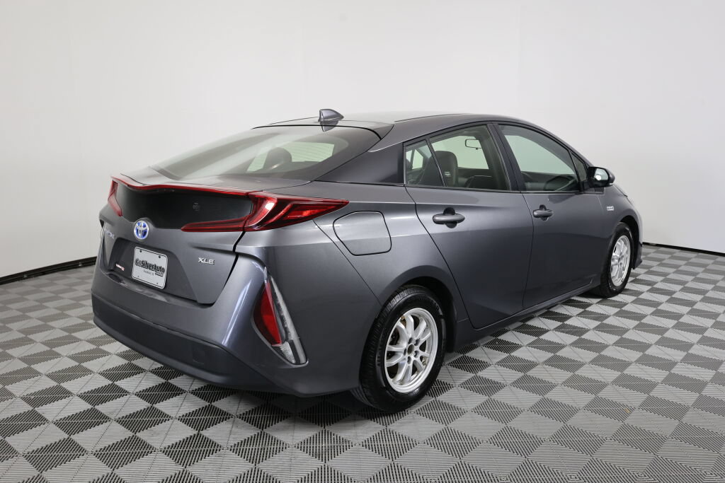 Used 2021 Toyota Prius Prime XLE w/ Carpet Mat Package (TMS) FWD image 2