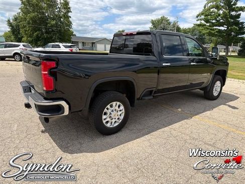 Used 2024 Chevrolet Silverado 2500 LTZ w/ LTZ Plus Package AWD/4WD image 4
