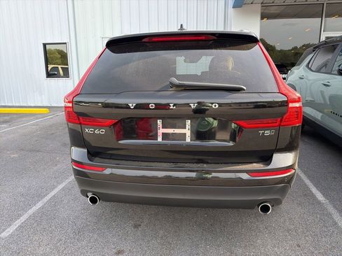 Used 2020 Volvo XC60 T5 Momentum image 15