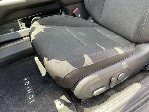 Used 2025 Hyundai Ioniq 6 SE image 27