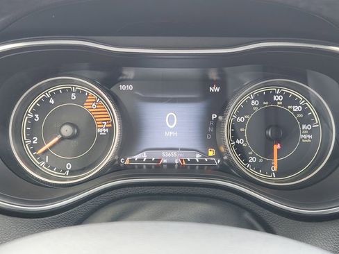 Used 2019 Jeep Cherokee Limited image 13