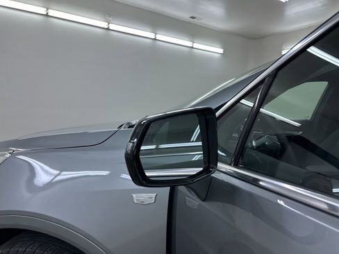 New 2025 Cadillac XT5 Luxury image 15