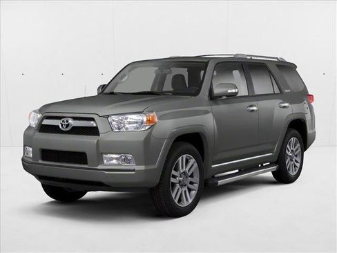 Used 2013 Toyota 4Runner SR5 image 1