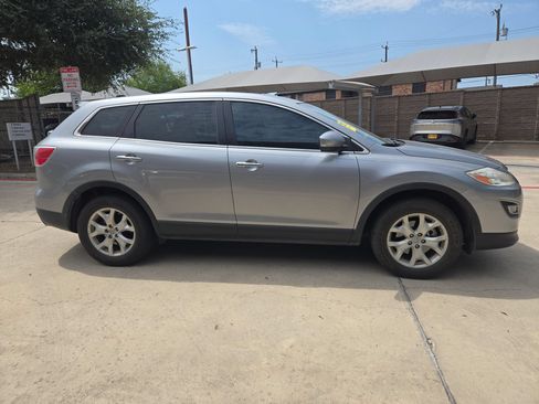 Used 2012 MAZDA CX-9 Grand Touring w/ Moonroof & Bose Audio Pkg FWD image 2