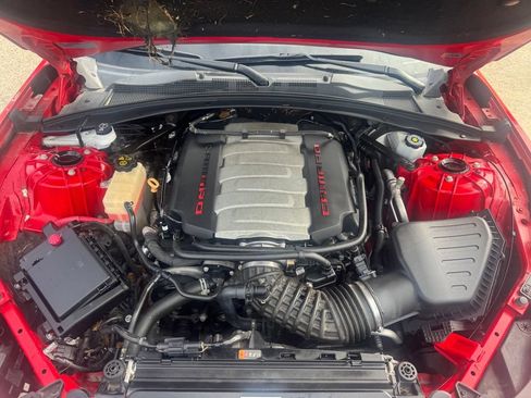 Used 2018 Chevrolet Camaro SS RWD image 17