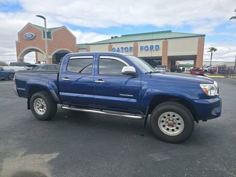 Used 2014 Toyota Tacoma PreRunner w/ SR5 Package image 2