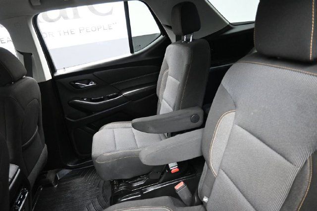 Used 2020 Chevrolet Traverse LT FWD image 22