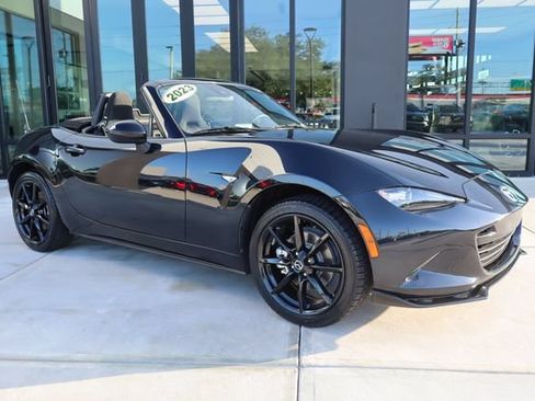 Used 2023 MAZDA MX-5 Miata Club RWD image 31