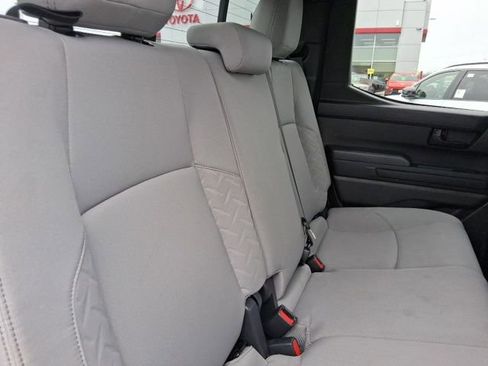 Used 2025 Toyota Tacoma SR5 AWD/4WD image 9