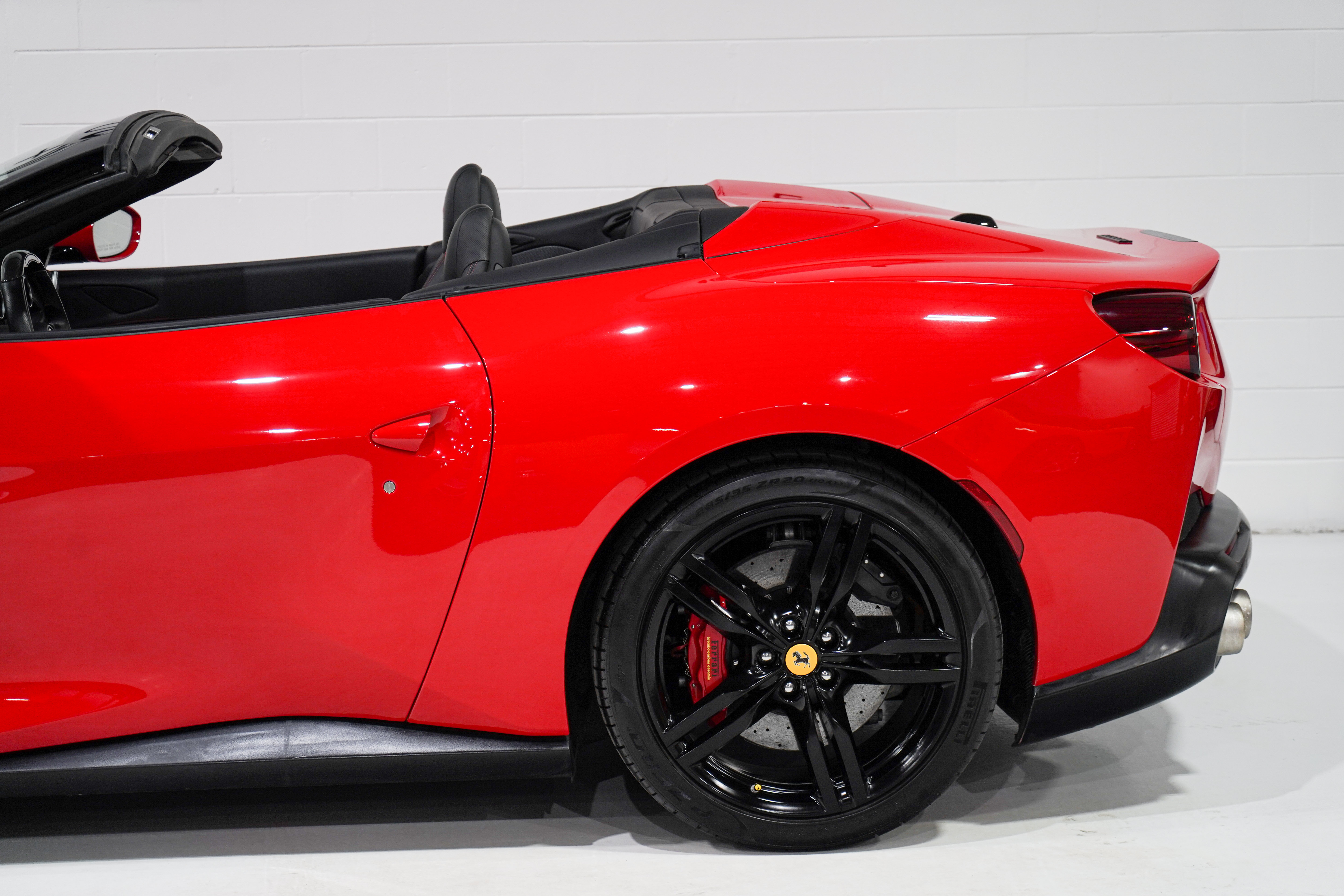Used 2019 Ferrari Portofino RWD image 33