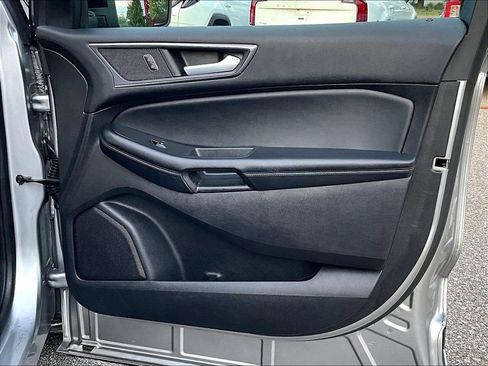 Used 2022 Ford Edge SE w/ Black Appearance Package AWD/4WD image 12