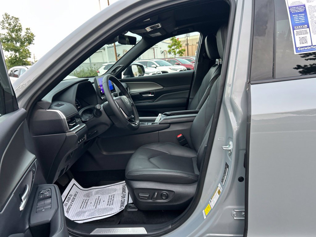 Used 2026 Toyota Grand Highlander AWD Hybrid image 26
