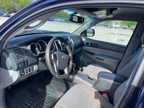 Used 2012 Toyota Tacoma 4x4 Double Cab w/ SR5 Pkg image 13