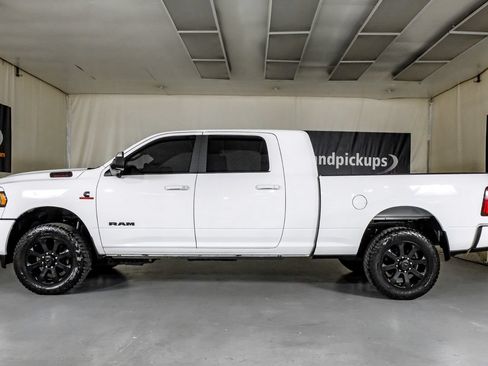 Used 2022 RAM 3500 Big Horn w/ Level B Equipment Group AWD/4WD image 11