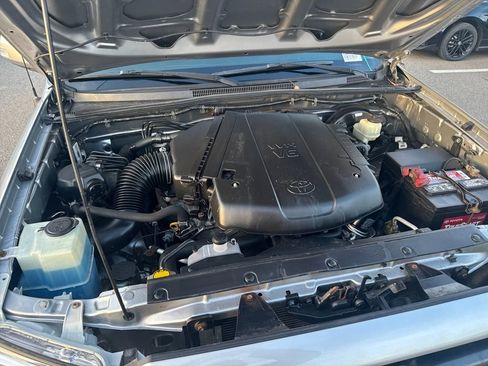 Used 2015 Toyota Tacoma 4x4 Access Cab V6 image 44