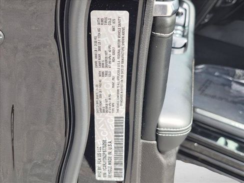 Used 2023 Jeep Grand Cherokee Overland AWD/4WD image 26