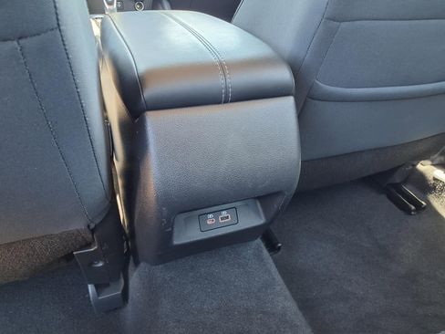 Used 2025 Nissan Altima 2.5 SV image 13