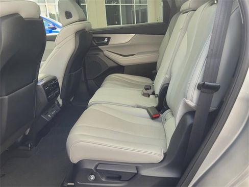 Used 2023 Acura MDX FWD w/ Technology Package image 6