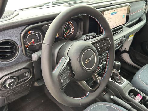 New 2026 Jeep Wrangler Unlimited Sport w/ Dual Top Group AWD/4WD image 19
