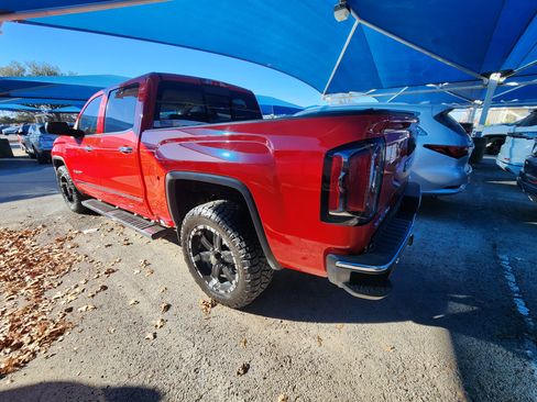 Used 2017 GMC Sierra 1500 SLT image 3
