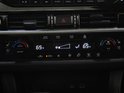 Used 2024 Nissan Pathfinder Platinum AWD/4WD image 20