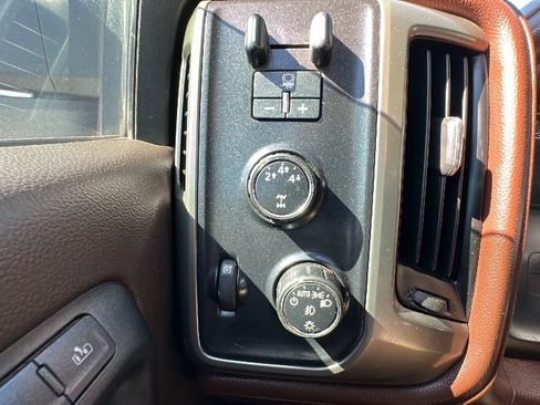 Used 2015 Chevrolet Silverado 3500 High Country w/ Duramax Plus Package AWD/4WD image 17
