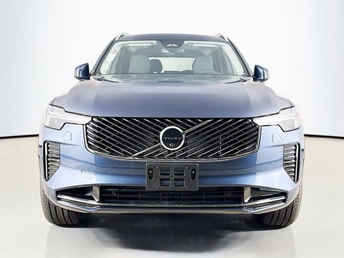 New 2026 Volvo XC90 T8 Plus w/ Protection Package Premier image 2