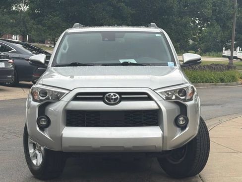 Used 2023 Toyota 4Runner SR5 Premium w/ Moonroof Package RWD image 2