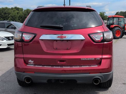 Used 2013 Chevrolet Traverse LTZ FWD image 4