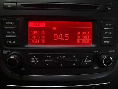 Used 2015 Kia Sorento LX image 25