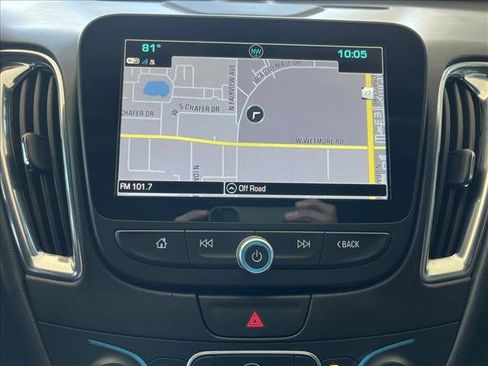 Used 2018 Chevrolet Malibu LT w/ Leather Package FWD image 12