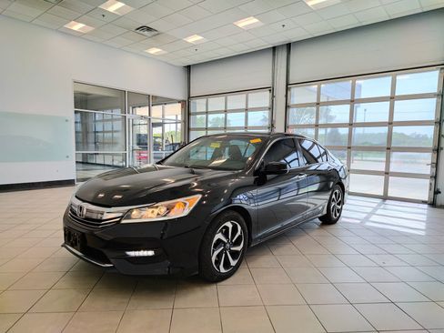 Used 2016 Honda Accord EX image 7