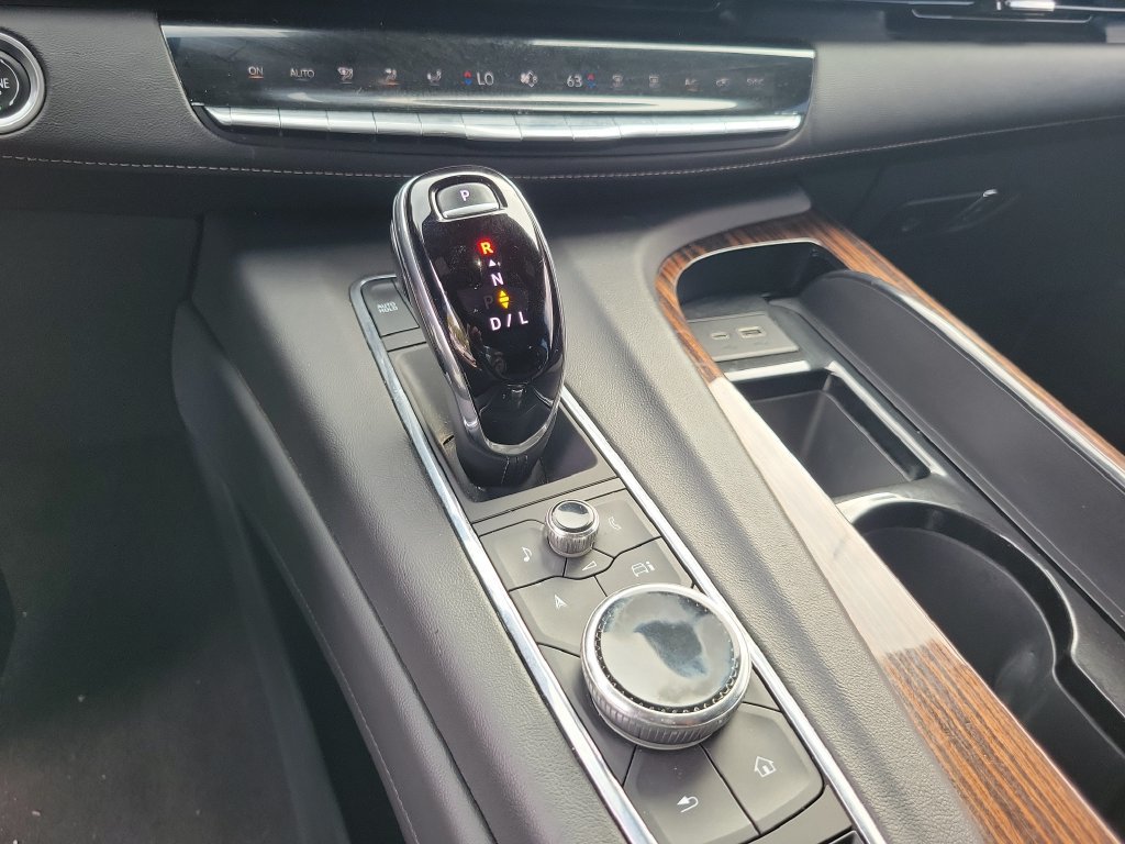 Used 2023 Cadillac Escalade ESV Premium Luxury RWD image 38